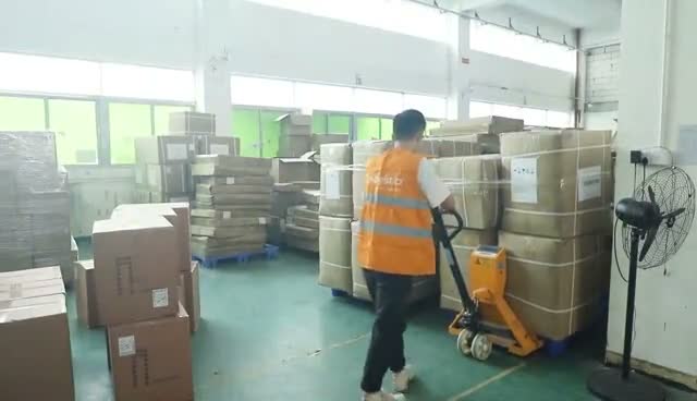 Cargosoon warehouse colleague